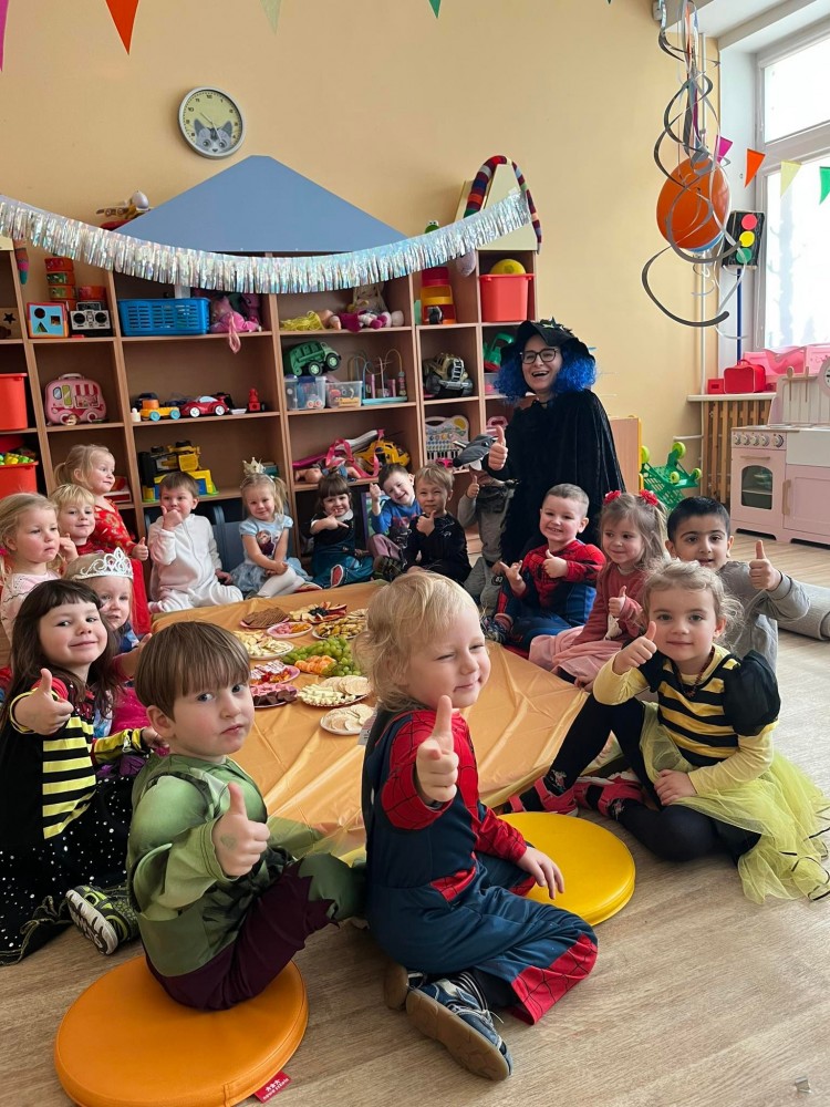 Visą savaitę “Pabiručių” grupės vaikai “gyveno” pasakomis