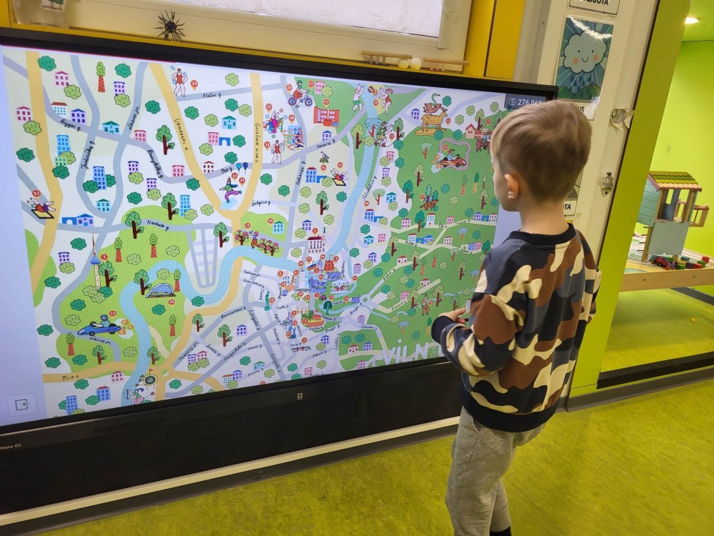 “Saulės zuikučių” grupės ugdytiniai  ir miestas Vilnius