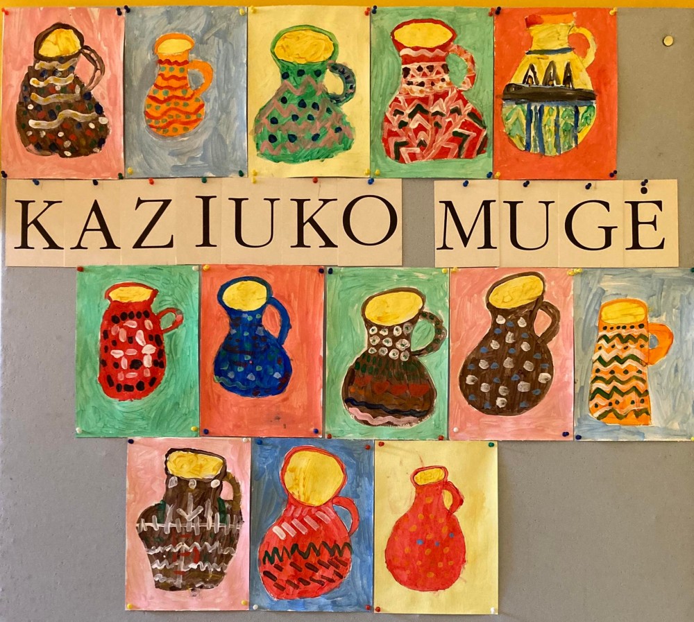 Grupės ,,Ežiukai” vaikai kviečia į puodynių mugę