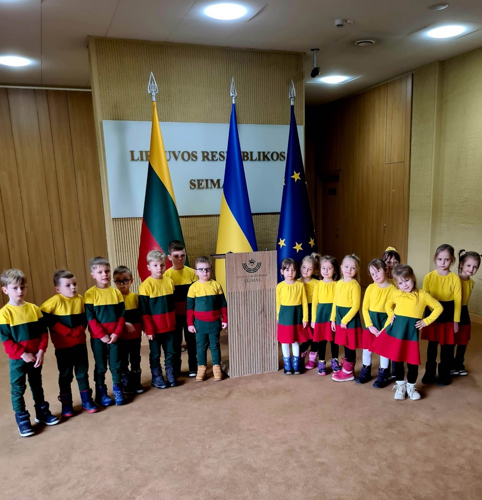 „Saulės zuikučiai“ spindėjo LIETUVOS RESPUBLIKOS SEIME!