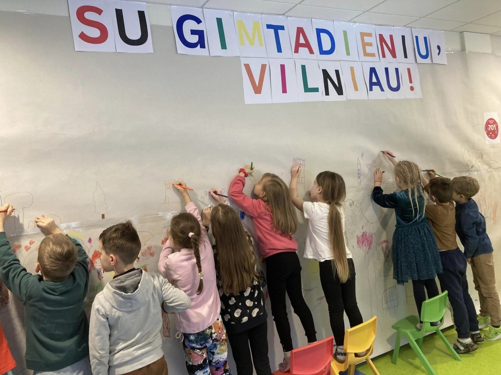 Su gimtadieniu, mūsų mylimas mieste Vilniau!
